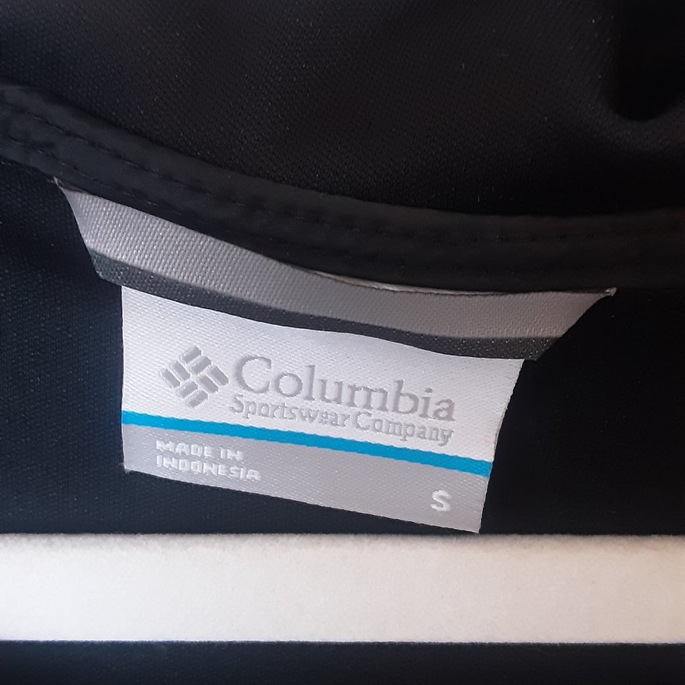 Women's "Columbia" Rose Winds Softshell Hooded Jacket. Size S . Black - Picture 6 of 7